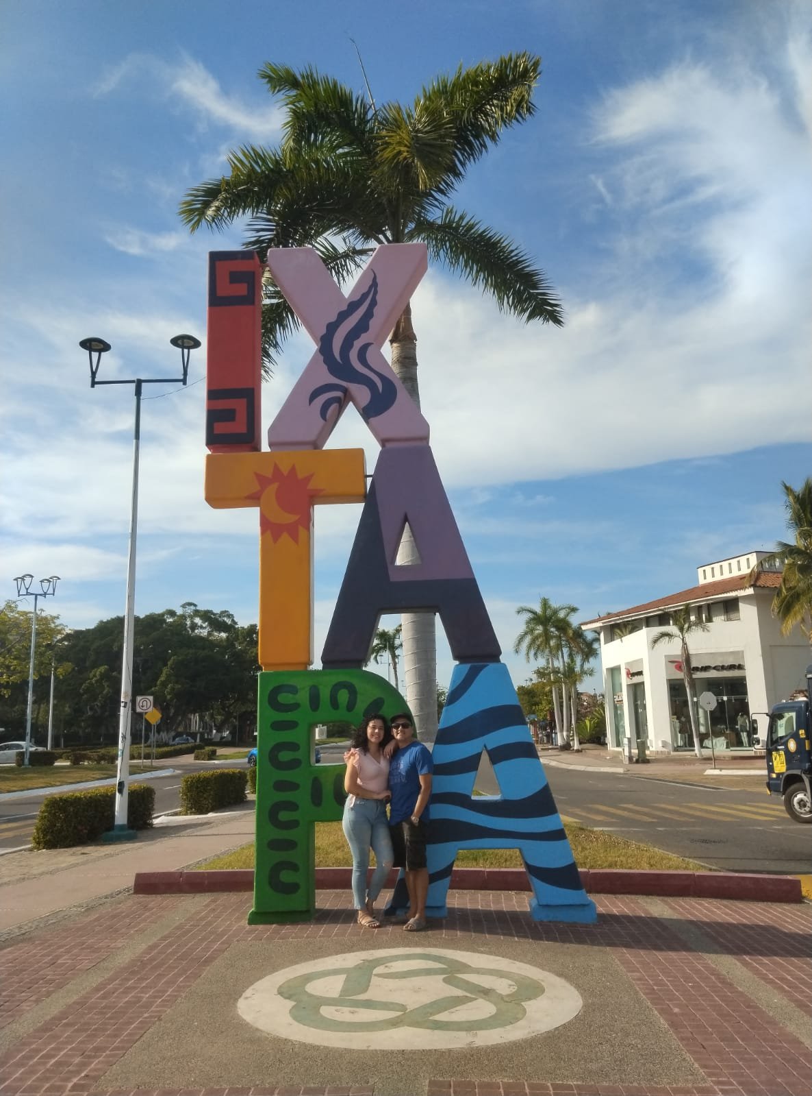 Familia viajando con nuestras ofertas